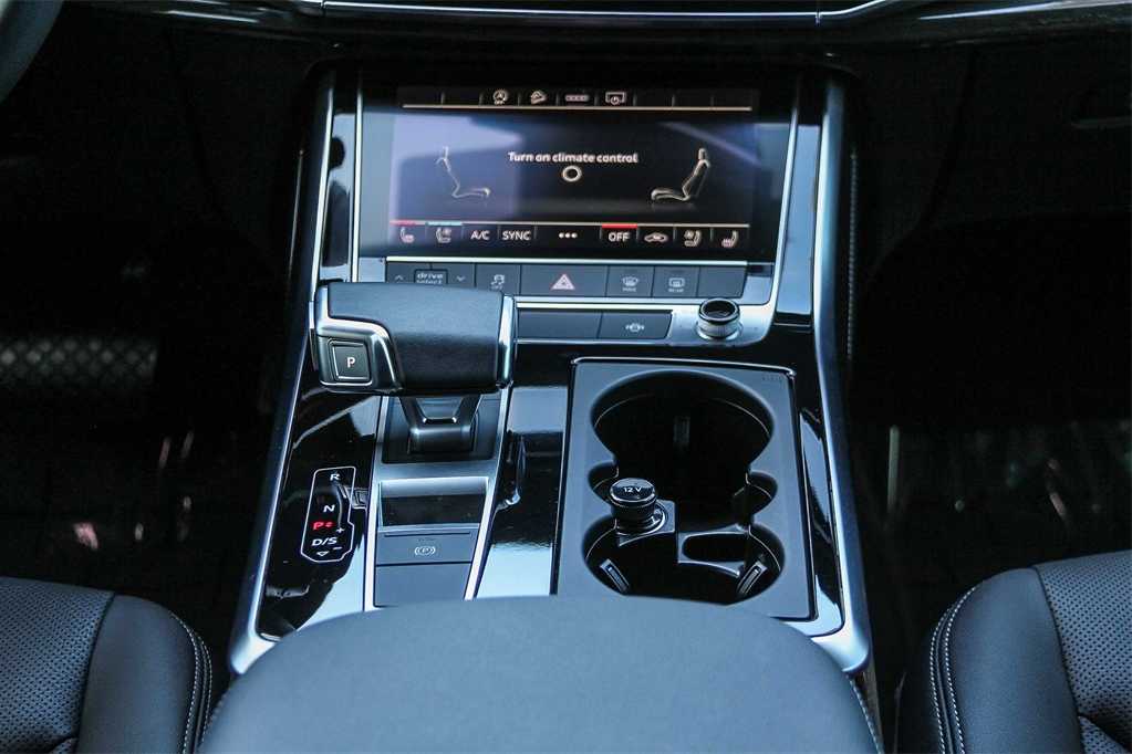 Thumbnail: 2025 Audi Q8 - 14