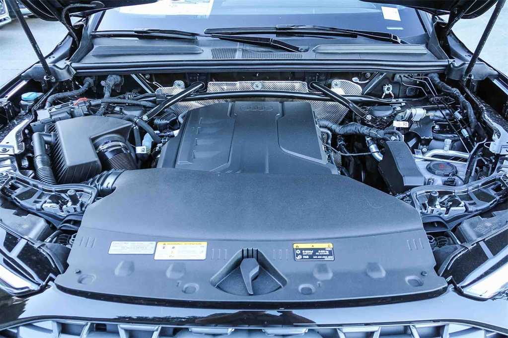 Thumbnail: 2025 Audi Q5 - 26