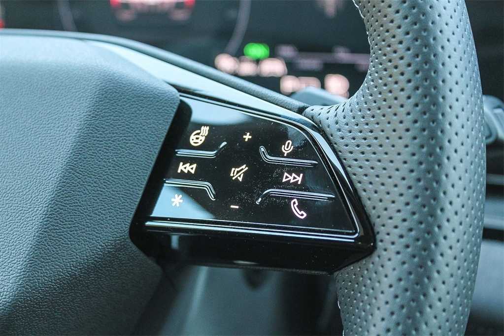 Thumbnail: 2025 Audi SQ6 e-tron - 17