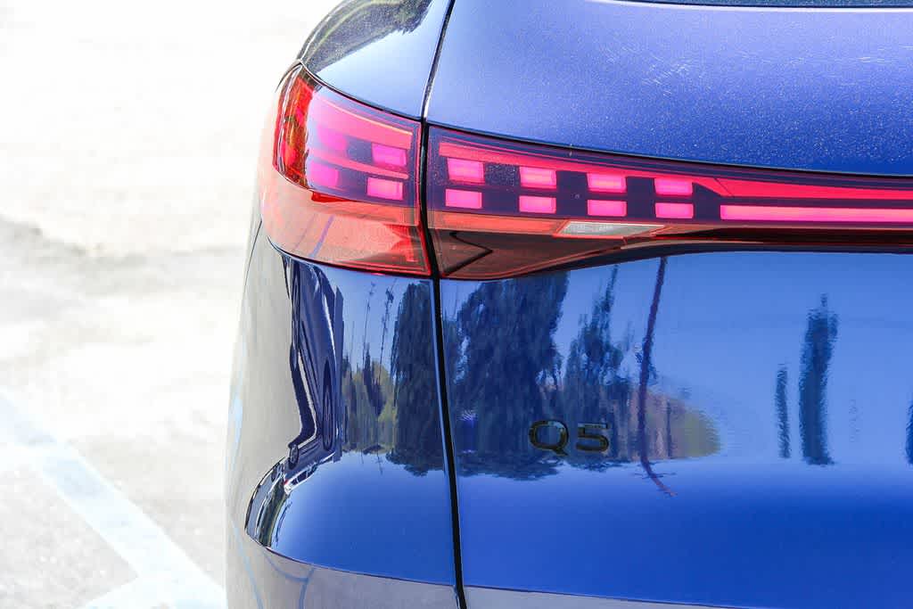Thumbnail: 2025 Audi Q5 - 11