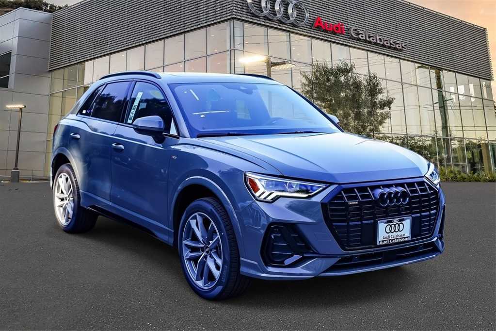 Thumbnail: 2025 Audi Q3 - 5