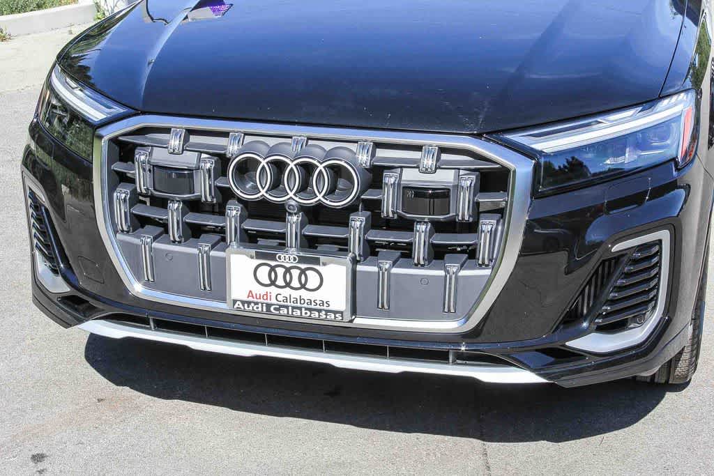 Thumbnail: 2026 Audi Q7 - 8