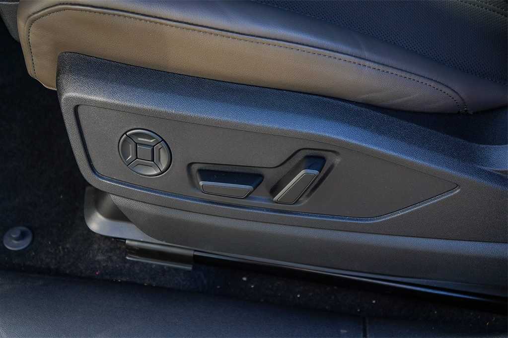 Thumbnail: 2025 Audi Q5 - 24