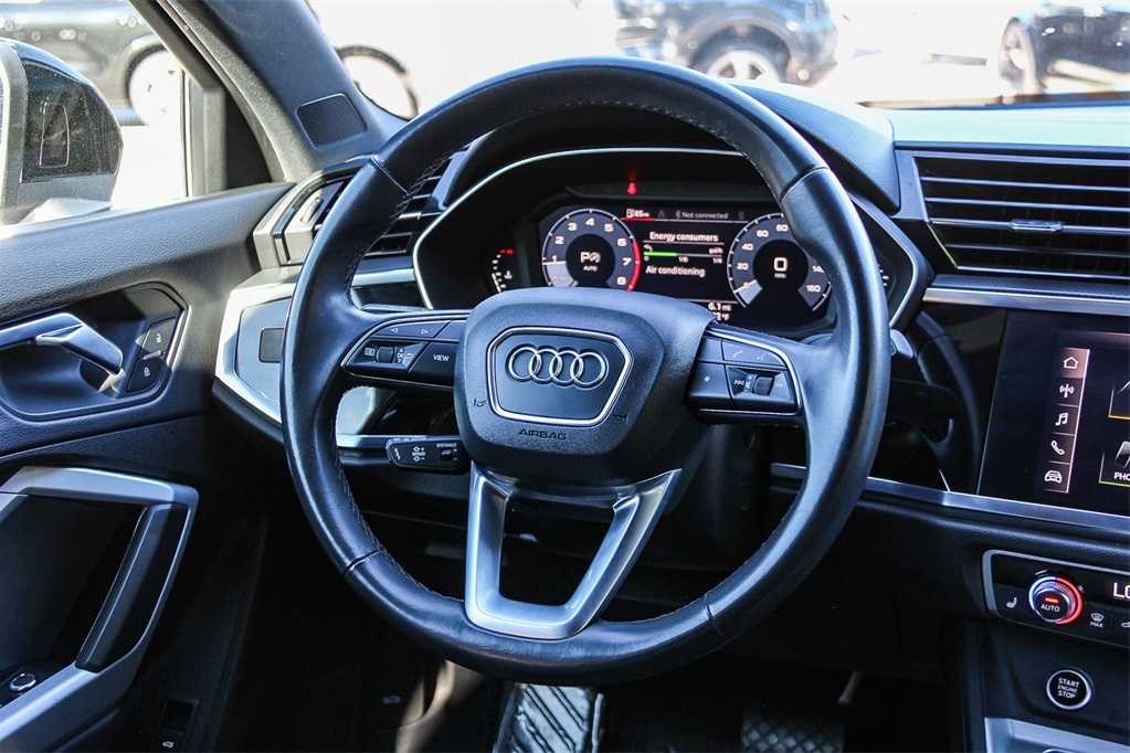 Thumbnail: 2021 Audi Q3 - 14