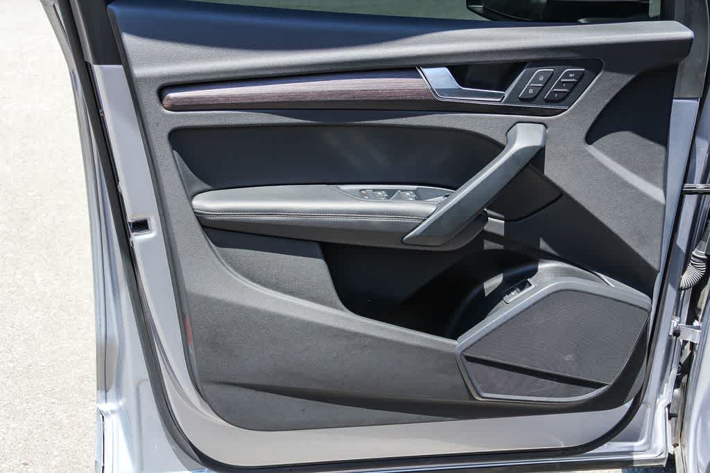 Thumbnail: 2022 Audi Q5 - 21