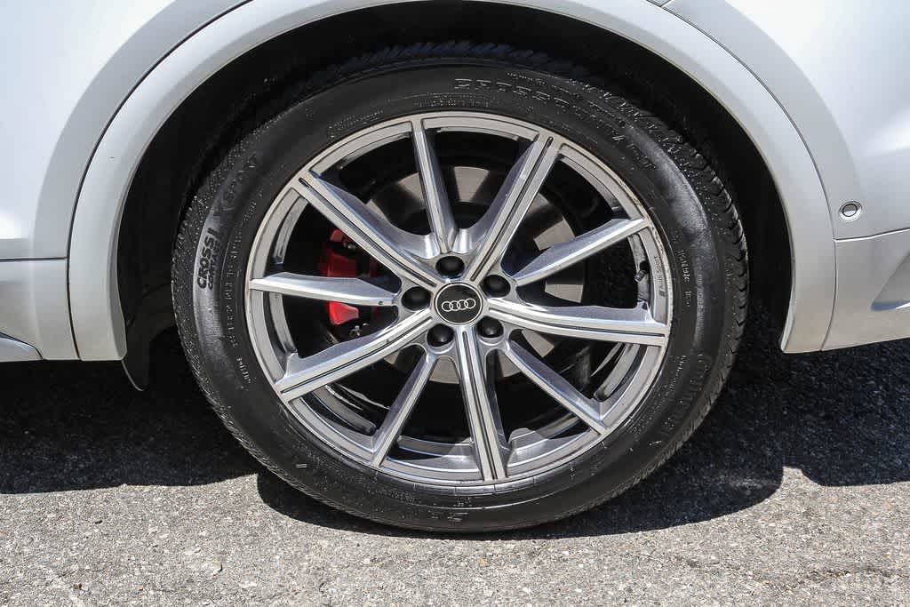 Thumbnail: 2023 Audi SQ5 - 10