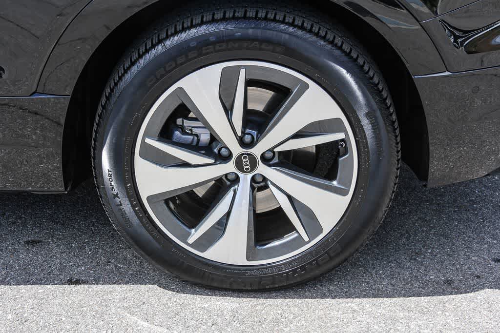 Thumbnail: 2024 Audi Q8 e-tron - 10