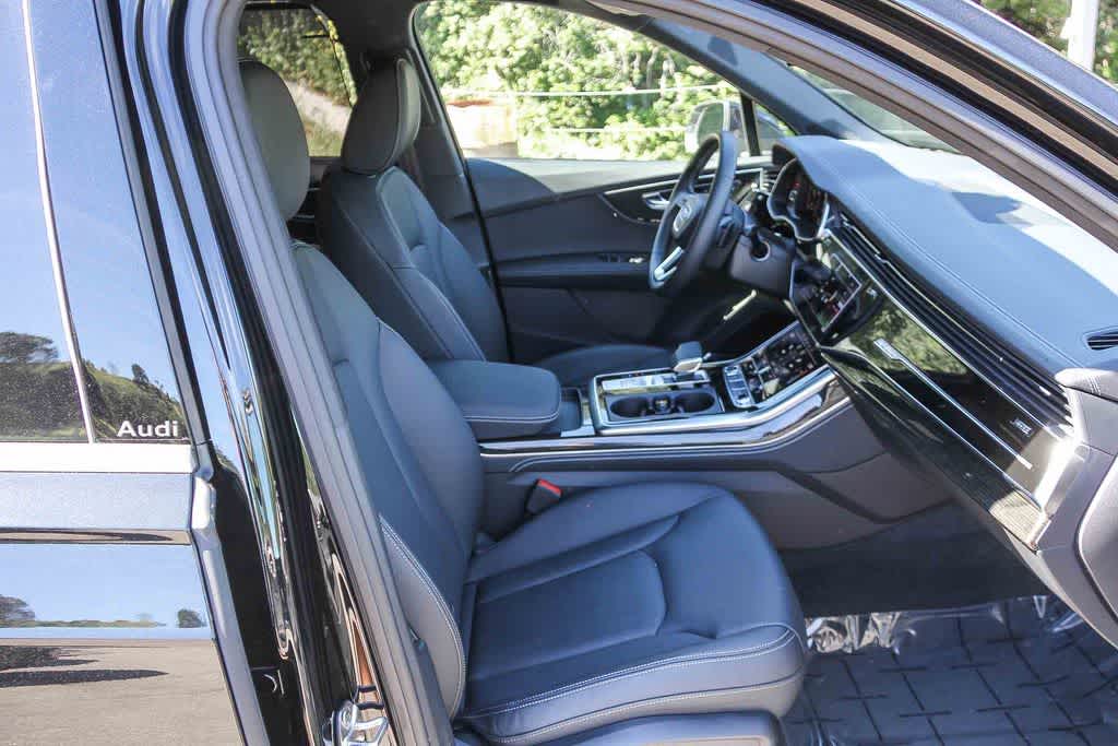 Thumbnail: 2026 Audi Q7 - 18