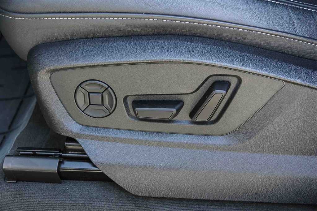 Thumbnail: 2025 Audi Q8 - 21