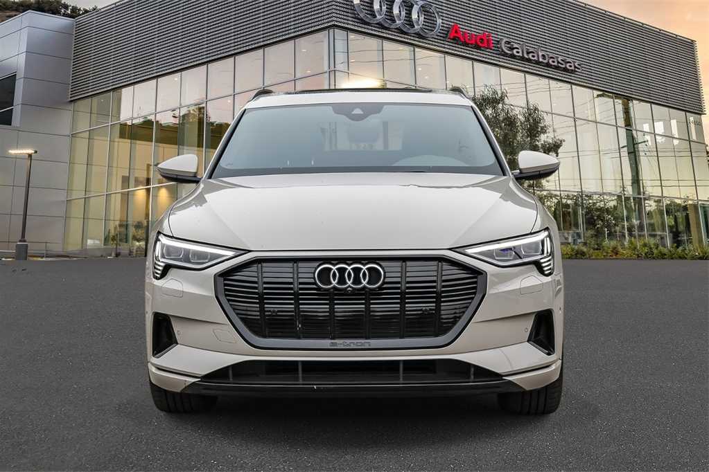 Thumbnail: 2022 Audi e-tron - 2