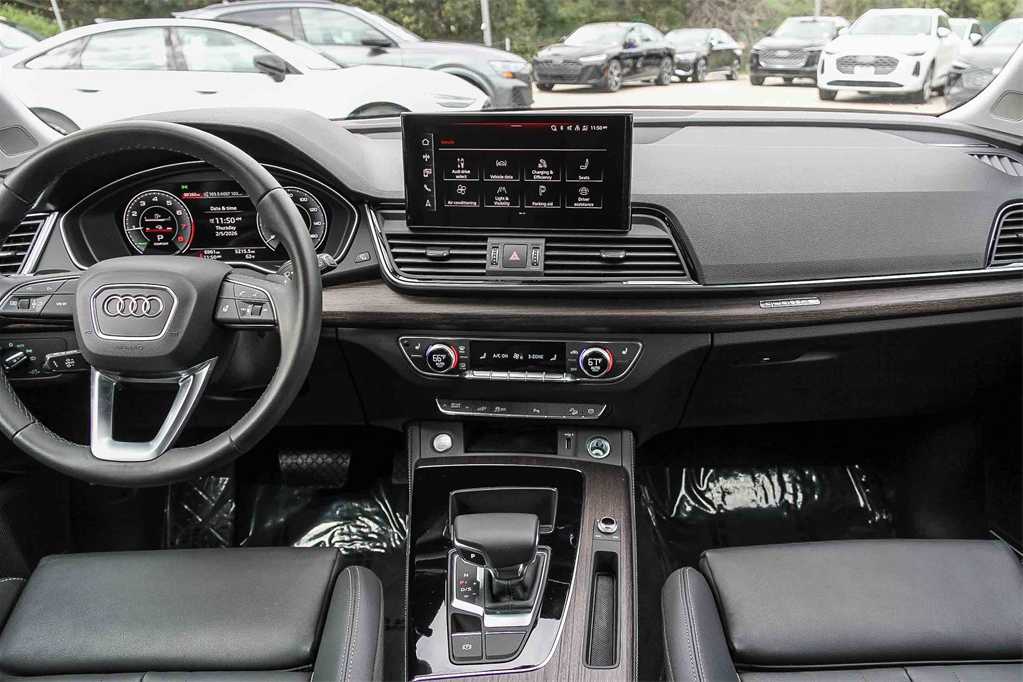 Thumbnail: 2025 Audi Q5 - 13