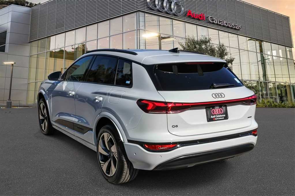 Thumbnail: 2025 Audi Q6 e-tron - 2