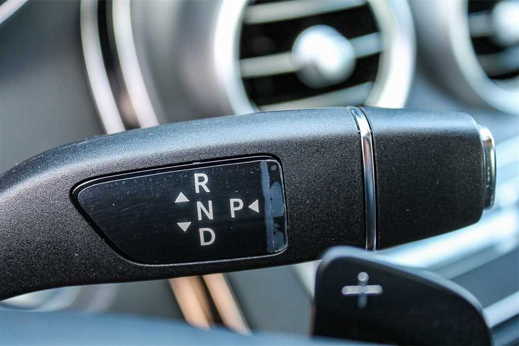 Thumbnail: 2016 Mercedes-Benz C-Class - 21