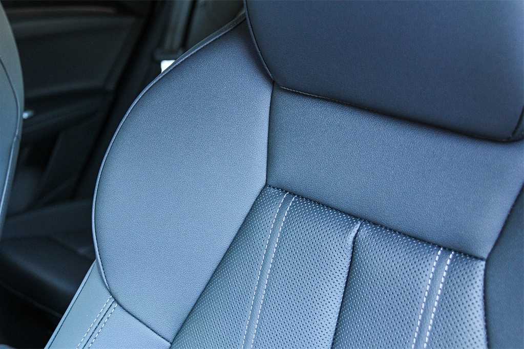 Thumbnail: 2025 Audi Q5 - 25