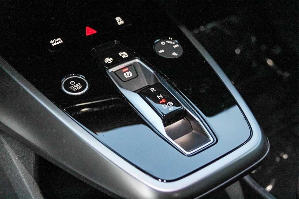 Thumbnail: 2023 Audi Q4 e-tron - 20