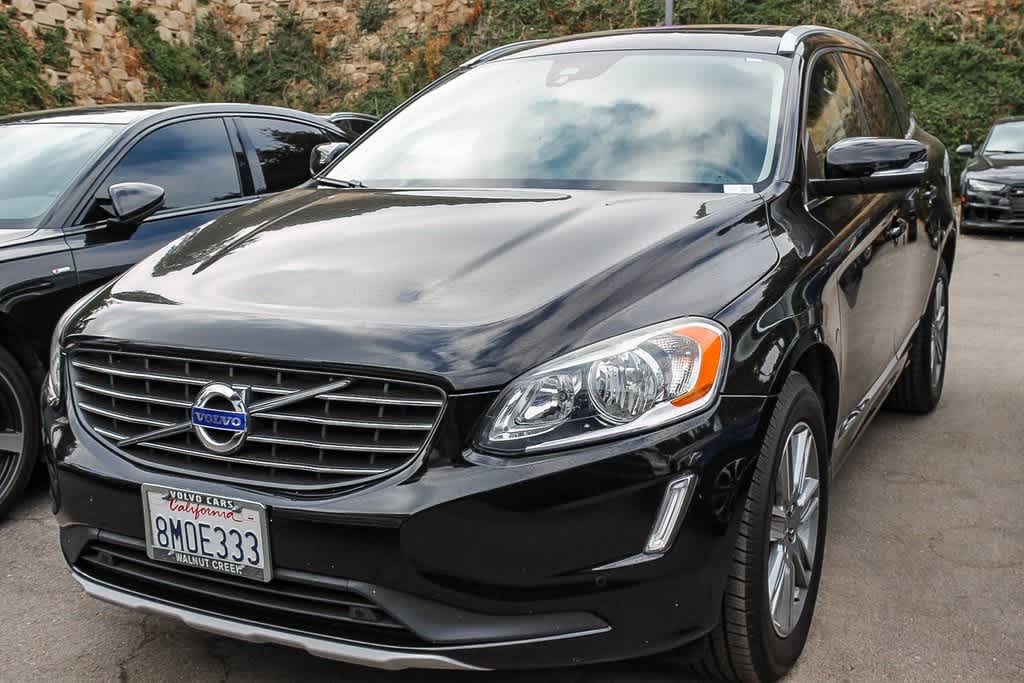 2017 Volvo XC60 T5 Inscription -
                Calabasas, CA