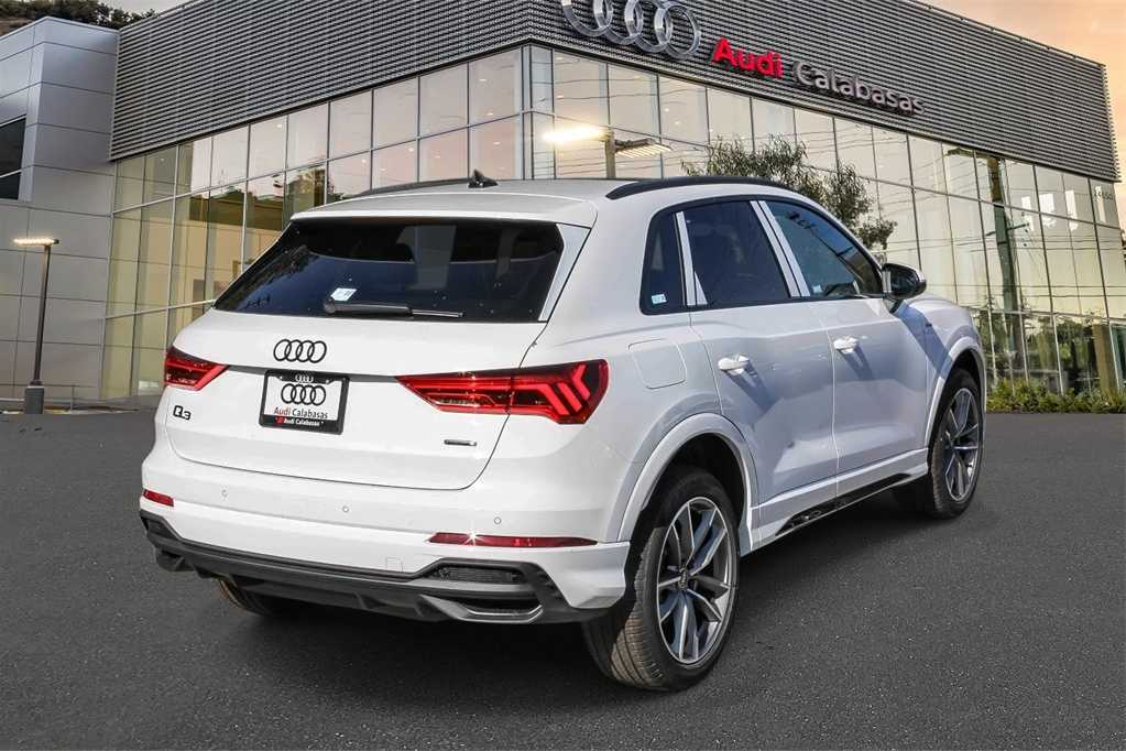 Thumbnail: 2025 Audi Q3 - 4