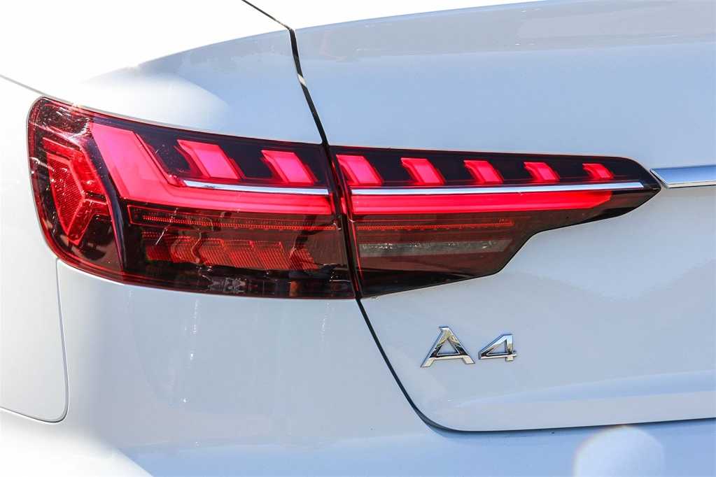 Thumbnail: 2022 Audi A4 - 11