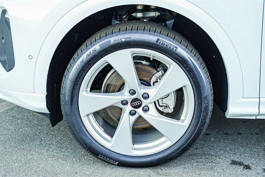 Thumbnail: 2025 Audi Q5 - 9