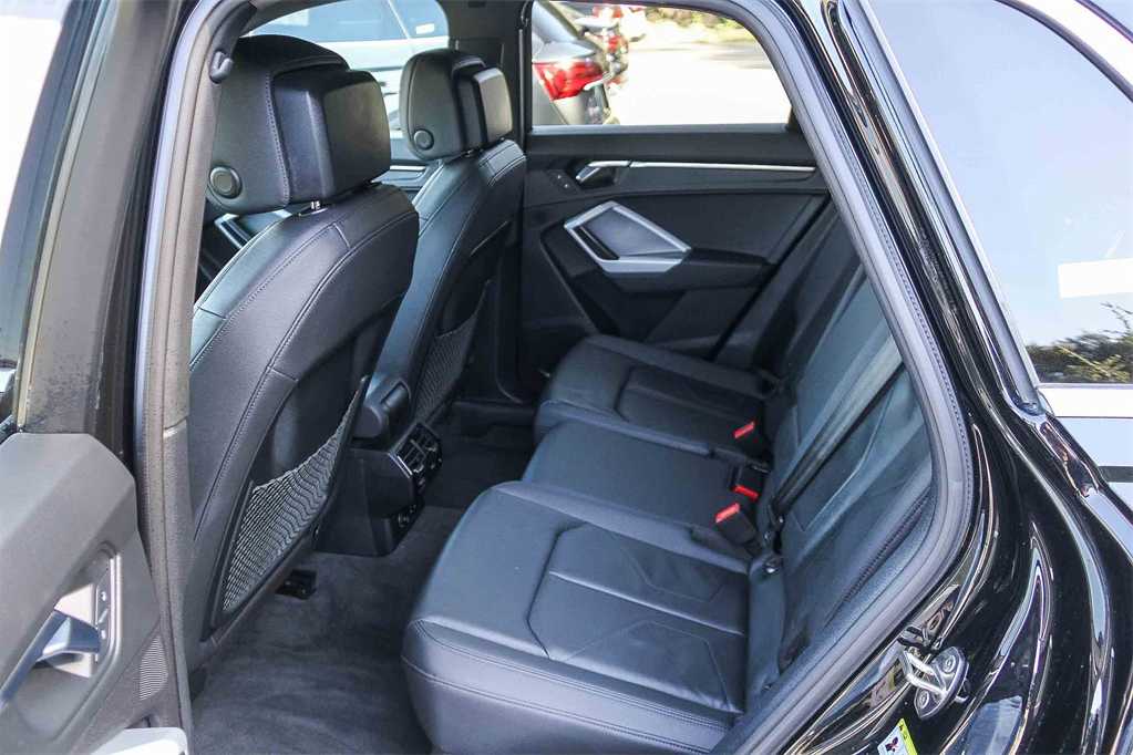 Thumbnail: 2022 Audi Q3 - 17