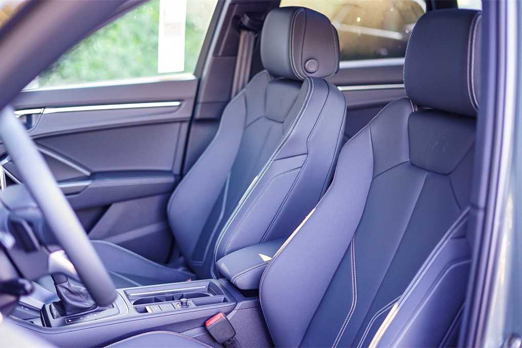 Thumbnail: 2025 Audi Q3 - 16