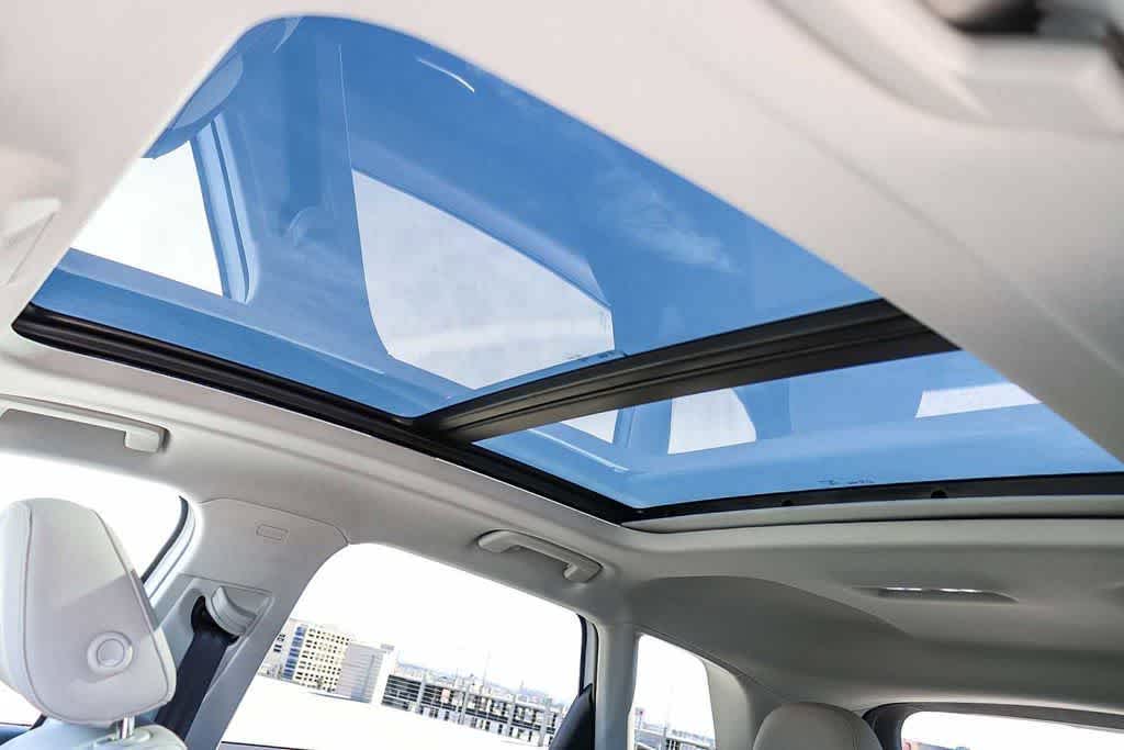 Thumbnail: 2026 Audi Q3 - 32