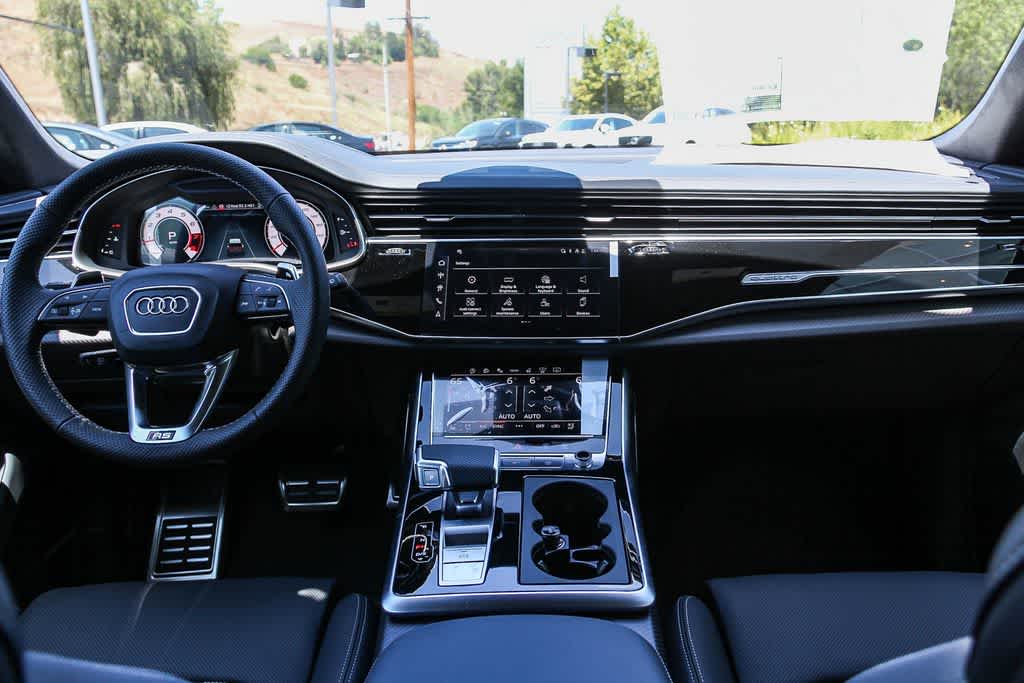 Thumbnail: 2026 Audi RS Q8 - 13