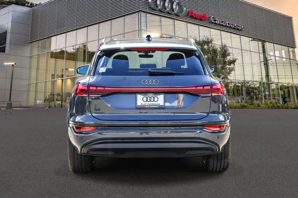 Thumbnail: 2025 Audi Q6 e-tron - 3
