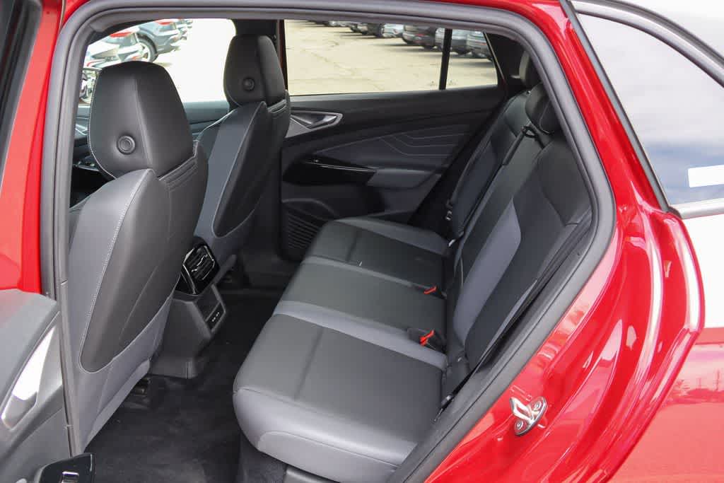 Thumbnail: 2023 Volkswagen ID.4 - 13