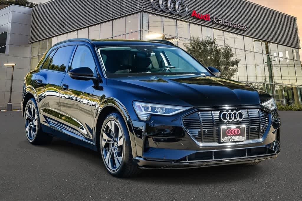 Thumbnail: 2022 Audi e-tron - 3