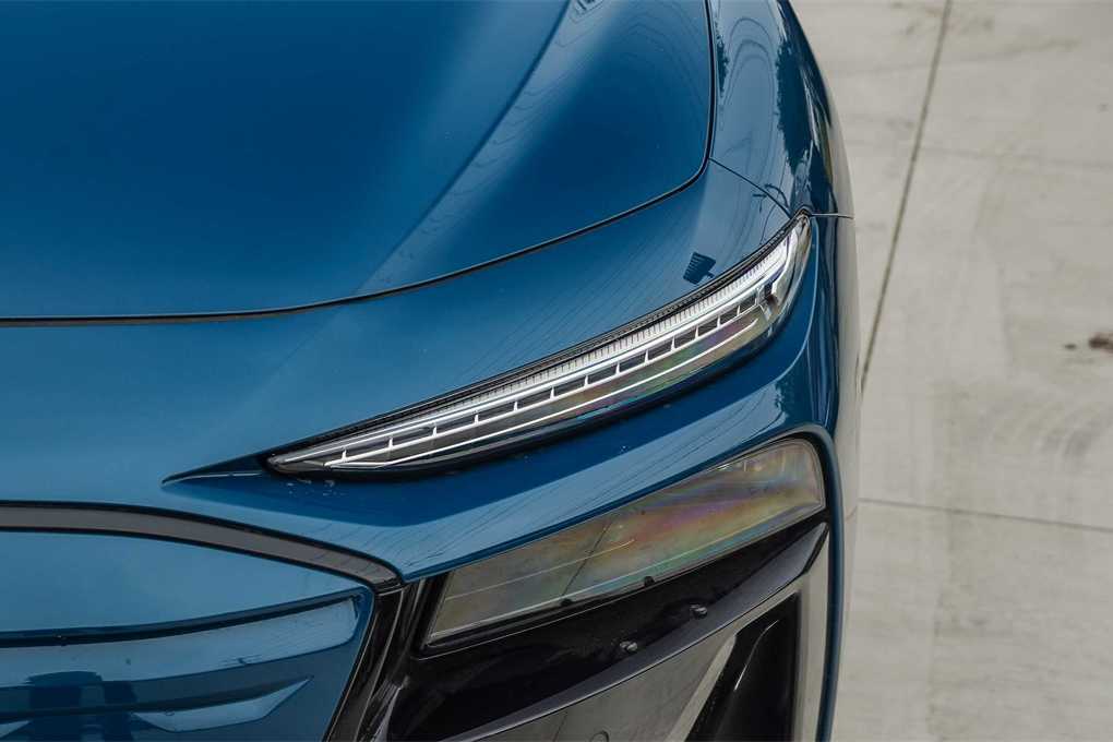 Thumbnail: 2025 Audi e-tron - 8