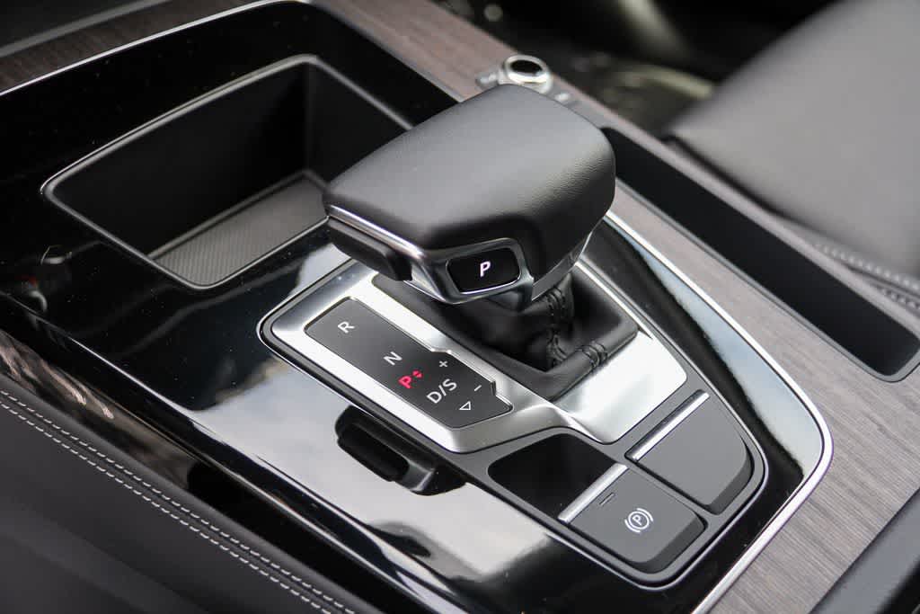 Thumbnail: 2025 Audi Q5 - 20