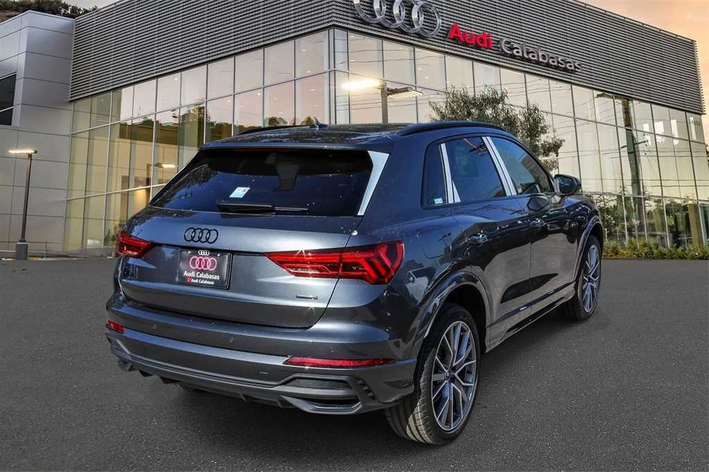 Thumbnail: 2025 Audi Q3 - 4