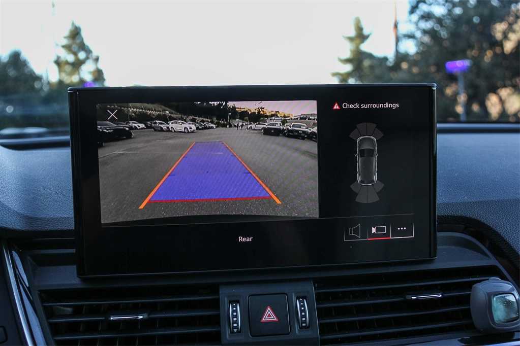 Thumbnail: 2022 Audi Q5 - 23