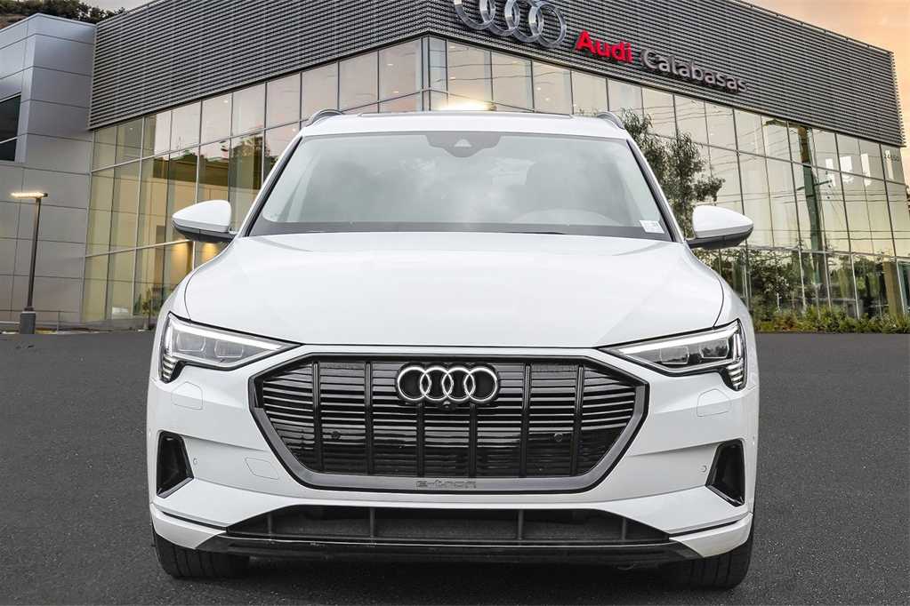 Thumbnail: 2022 Audi e-tron - 2