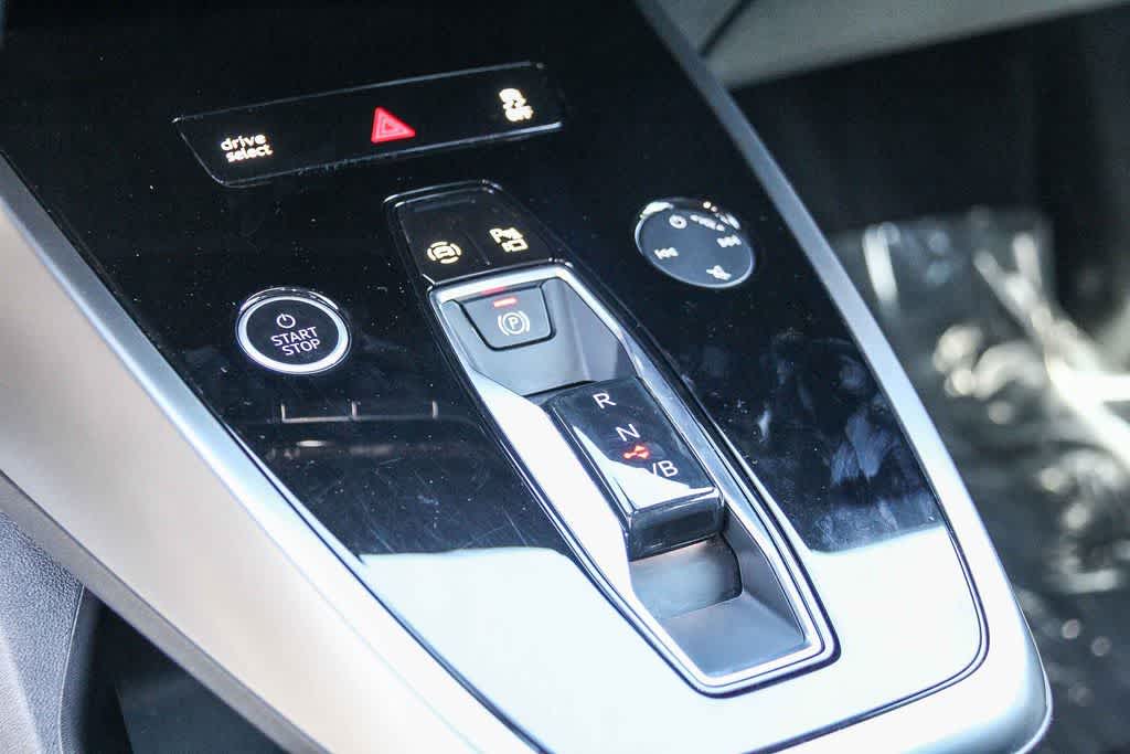 Thumbnail: 2023 Audi Q4 e-tron - 20