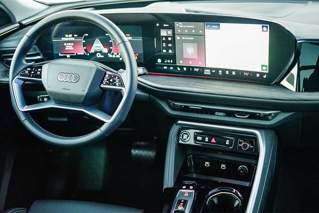 Thumbnail: 2025 Audi Q5 - 12