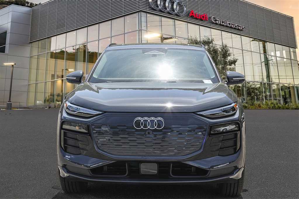 Thumbnail: 2025 Audi Q6 e-tron - 2
