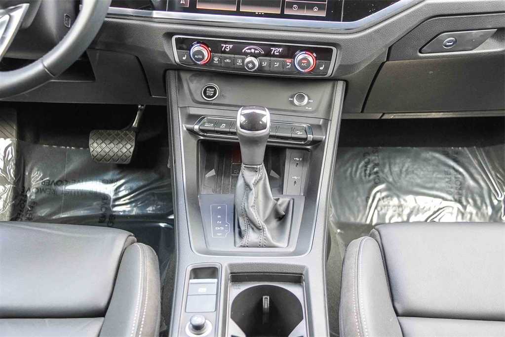 Thumbnail: 2023 Audi Q3 - 14