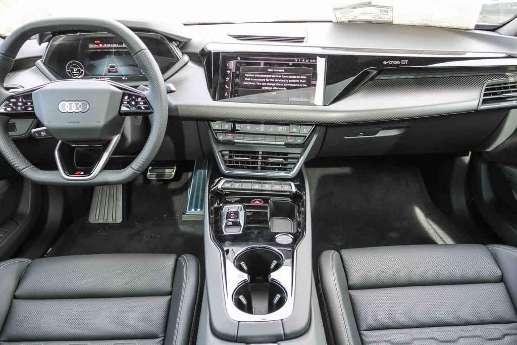 Thumbnail: 2026 Audi e-tron GT - 13