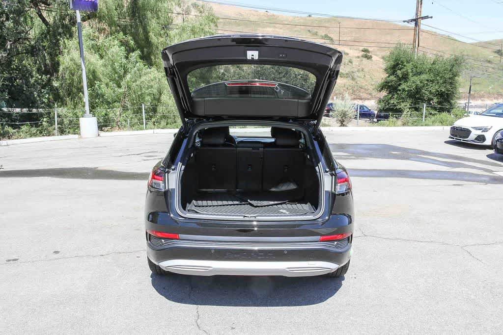 Thumbnail: 2023 Audi Q4 e-tron - 26