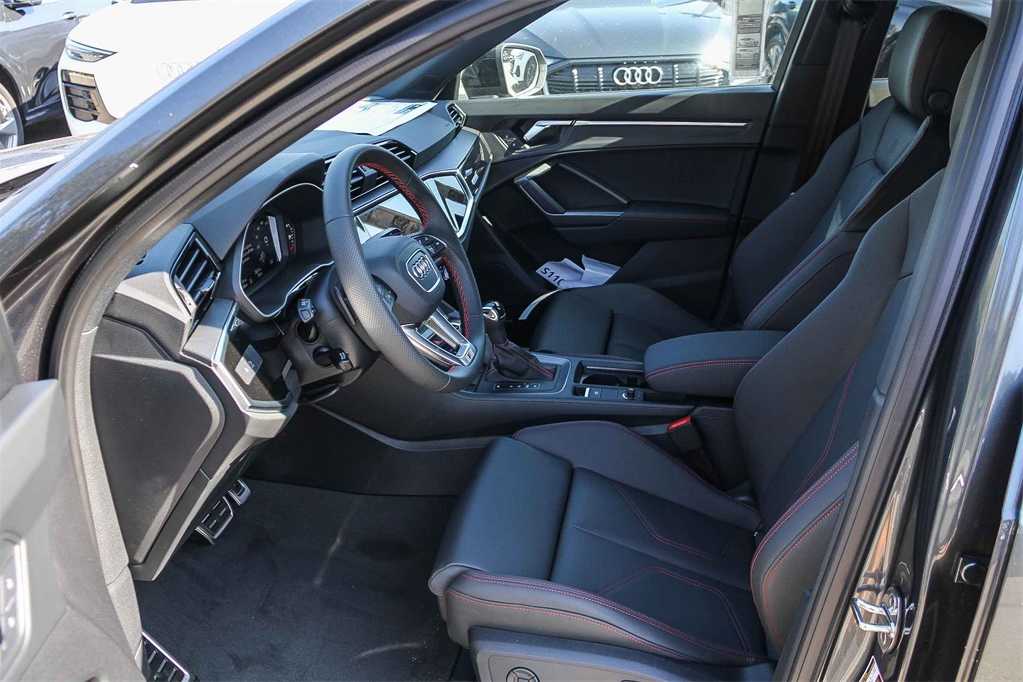 Thumbnail: 2025 Audi Q3 - 19