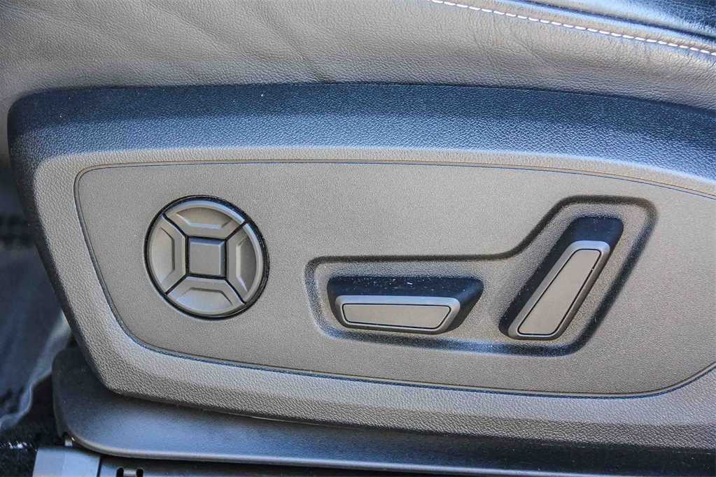 Thumbnail: 2024 Audi Q4 e-tron - 21