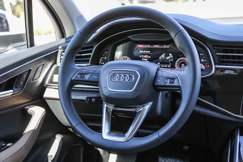 Thumbnail: 2026 Audi Q7 - 16
