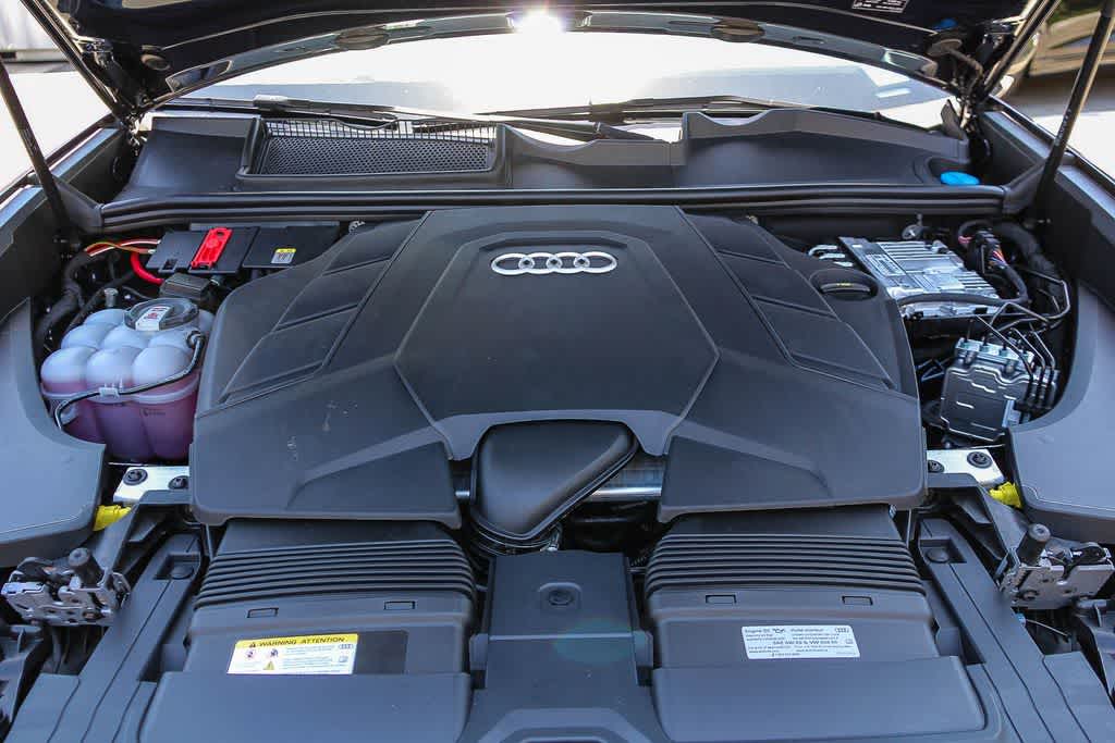 Thumbnail: 2026 Audi Q8 - 23