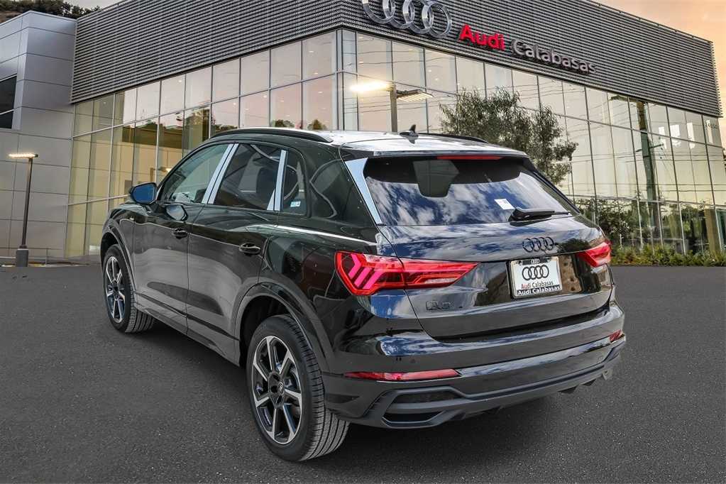 Thumbnail: 2025 Audi Q3 - 2