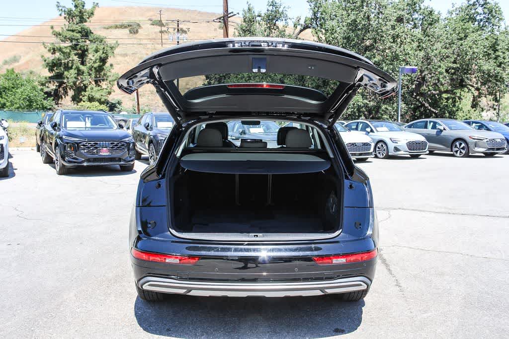 Thumbnail: 2023 Audi Q5 - 26