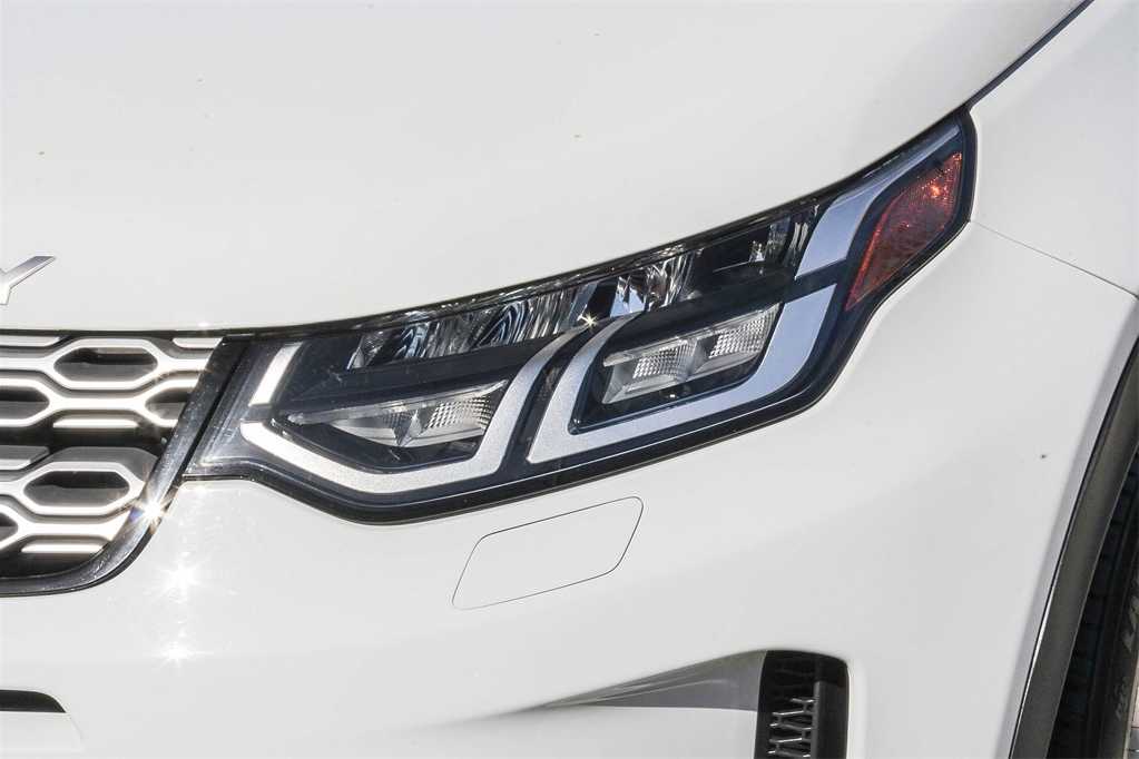 Thumbnail: 2021 Land Rover Discovery Sport - 7