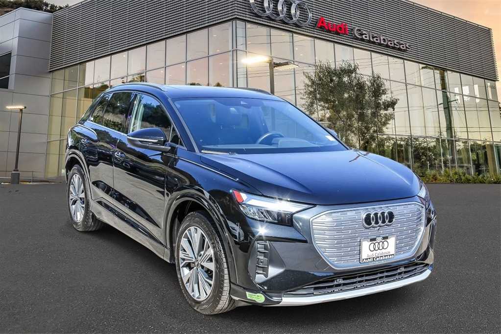 Thumbnail: 2023 Audi Q4 e-tron - 5