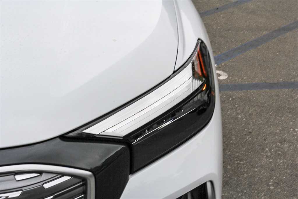 Thumbnail: 2023 Audi Q4 e-tron - 7